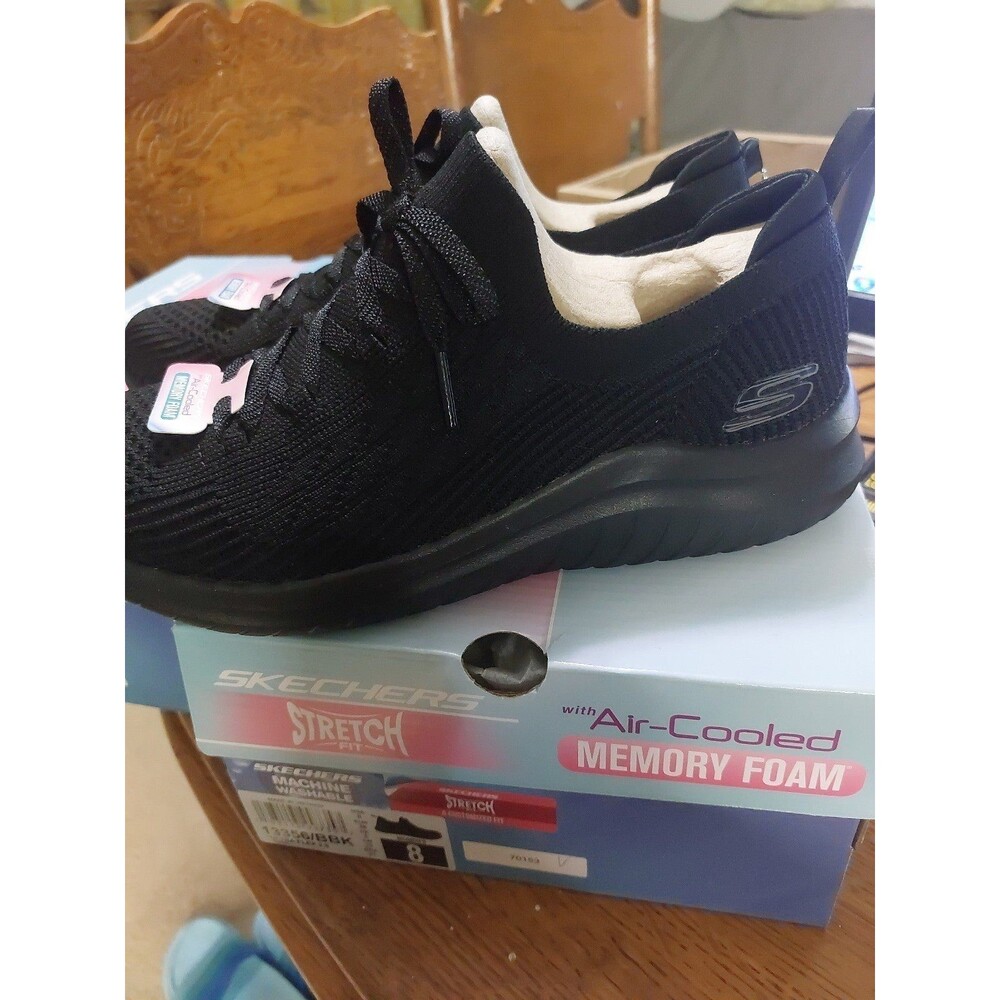 Sketchers Ultra flex Shoes Sz 7 or 8M